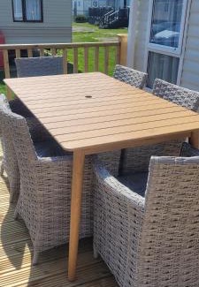 Clacton-on-Sea Resort | Elan Deluxe Holiday Home by the sea - private beach - Clacton On Sea - Bed Linen & Towels Included