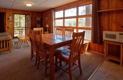 Orr Cabin | Elbow Lake Lodge: Reflections Lakefront Cabin3BR/1BA