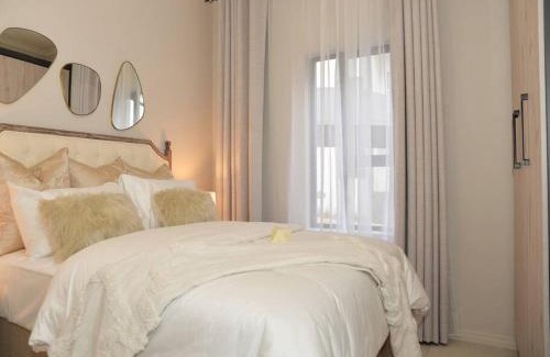 Greater Johannesburg Metropolitan Area Apartment | Elcaro Luxury Villas-Royal Abode
