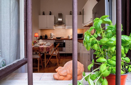 Lagymanyos Apartment | Elegance & Tradition - Budapest Historic Center Apartment - sleeps 6