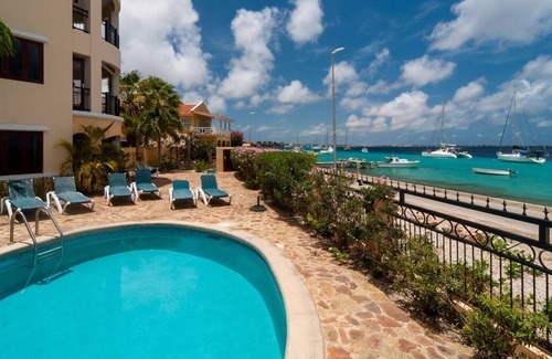 Playa Condo | Elegancia Quinze -Oceanfront Condo, Steps away from the Ocean, Beautiful Sunsets