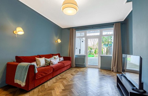 Brent Apartment | Elegant 1BR Apt with Garden Near Neasden Station