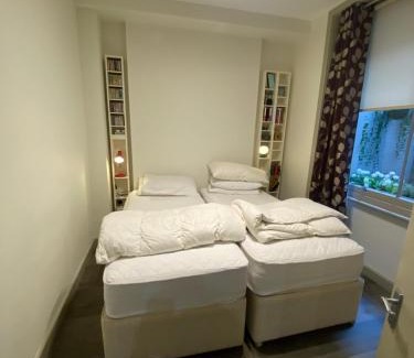 Pembridge Apartment | Elegant 2BD Flat 5 mins to Kensington Gardens!