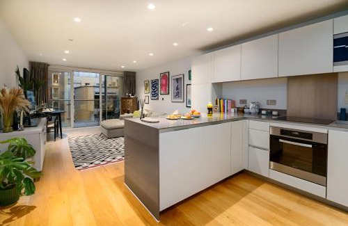 Hoxton West Apartment | Elegant 2BD Flat Near Old Street, London