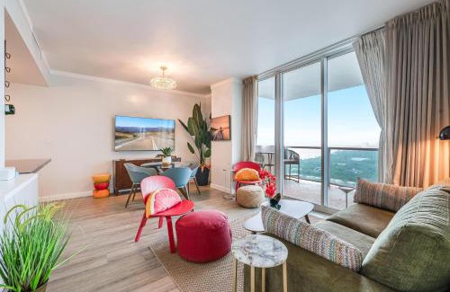 Coconut Grove Apartment | Elegant 2BR Condo at Hotel Arya Full Kitchen Wraparound Views 2 Parking Spots