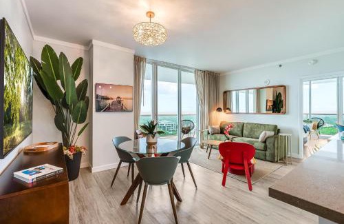 Coconut Grove Apartment | Elegant 2BR Condo at Hotel Arya Full Kitchen Wraparound Views 2 Parking Spots