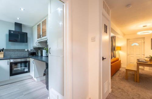 Roundhay House | Elegant 3 Bed With Sofa Bed Just 5 Mins To Roundhay Park