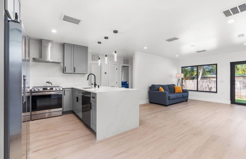 Delray Beach Villa | Elegant 3 bedroom 2 bathroom near downtown Delray Beach