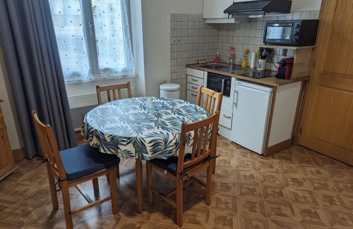 Bourbonne-les-Bains Cottage | Elegant 3-Star Apartment with Rooftop Terrace, Near Thermal Baths in Bourbonne-les-Bains