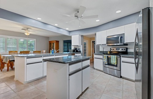 Pebble Beach House | 🥇 Elegant 3bd waterfront home (CH846)