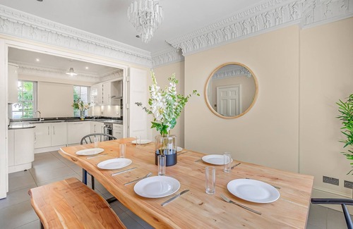 Knightsbridge House | Elegant 5bed House Next to Harrods Knightsbridge
