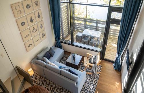 Maubray House | Elegant 6-Person Mansion