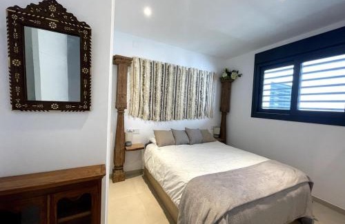 Tarifa Apartment | Elegant apartment, central, pool and parking