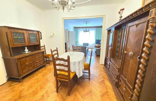 Lagymanyos Apartment | Elegant Apartment