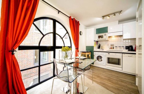 Castle Baynard Apartment | Elegant apartment near St Paul’s