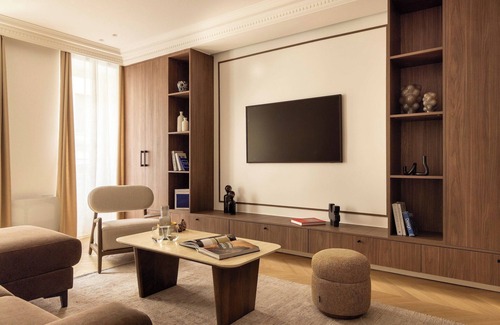 2nd Arrondissement Apartment | Elegant Appt- Ac-2br-6p- Musee du Louvre
