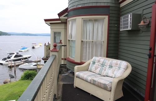 Wolfeboro Condo | Elegant condo on the water in downtown Wolfeboro