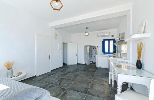 Emporio House | Elegant Cycladic Villa