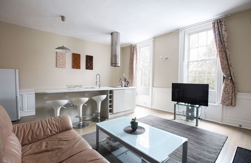 Clifton Apartment | Elegant Georgian Apartment Near Clifton Village
