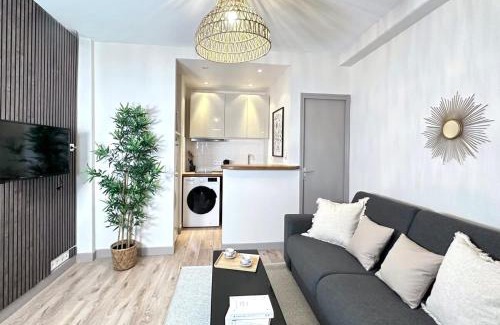 Passy Apartment | Elegant Home near Trocadéro