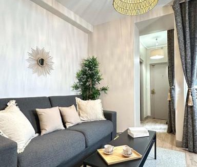 Passy Apartment | Elegant Home near Trocadéro
