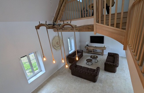 Lorcy Cottage | Elegant lodge with SPA, reception, and PMR access near Paris