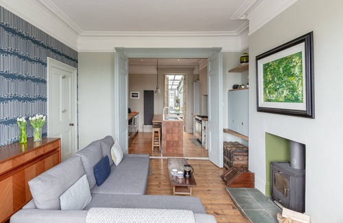 Bangor Apartment | Elegant Luxury sea view apartment. Over looking Bangor marina & Pickie Park.