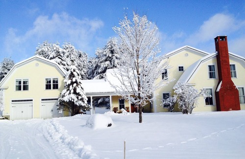 Stowe House | Elegant Mountain Retreat For All Seasons