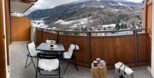 Aprica Apartment | Elegant Padrio Apartment PassoAprica