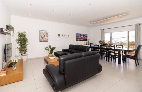 Sagres Villa | Elegant Sagres Villa | 5 Bedrooms | Villa Farol | Close to Beach | Perfect for Families