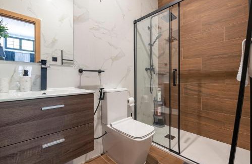 San Blas-Canillejas Apartment | Elegante loft cerca del aeropuerto by beBalmy