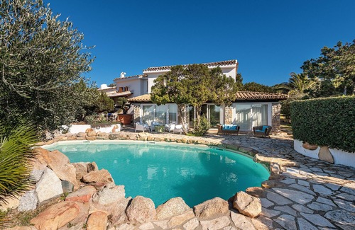 Notteri Villa | ELEGANTE VILLA PANORAMICA A 10 METRI DAL MARE CN P