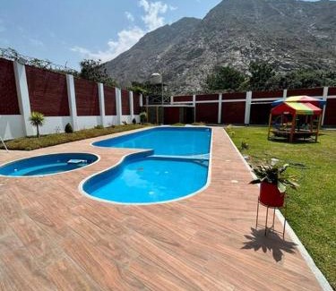 Laredo House | Elena House