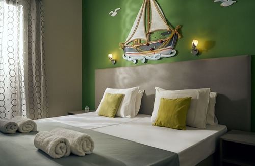 Kalamaki House | Elena Studios