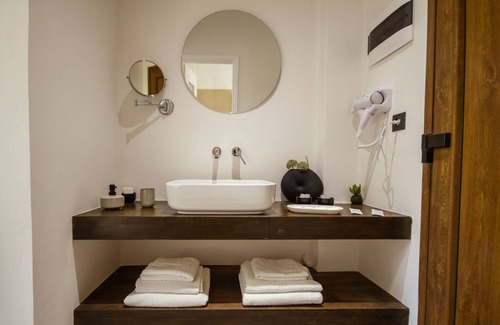 Kavos House | ELEONAS bohotel