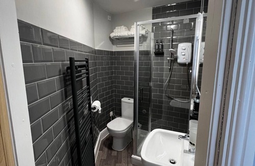 Holmfirth Hotel | Elephant & Castle