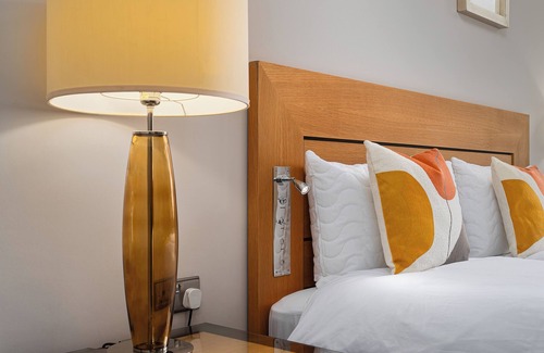 Wakefield Hotel | Elephant & Castle