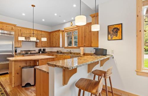 Big Sky House | Elevation 6000 Condo - Unit 99-1