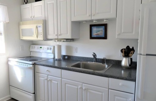 North Beach Haven House | Elevator. Yard. Beach Badges. Beach Chairs. W/D. Deck. Keurig. Cable.