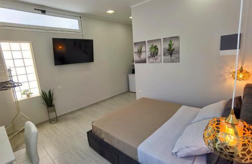 Limni Apartment | Elia Room & Garden II (new entry)
