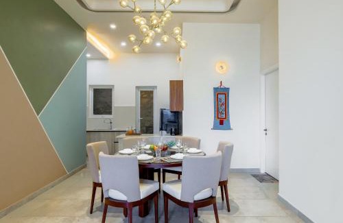 Bhimtal Villa | ELIVAAS 3 BHK With Balcony & Lake View - Antarmann Casa Mirage