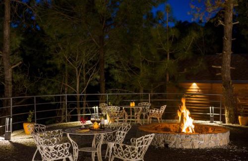 Pachhad Hotel | ELIVAAS Sirmour Baag Cottages