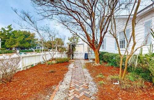 Morehead City House | Elizabeth Bell House