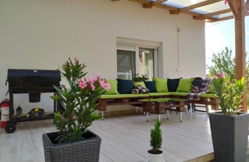 Balatonfuzfo Villa | Elizabeth Vendégház Balatonfűzfőn a Strandnál
