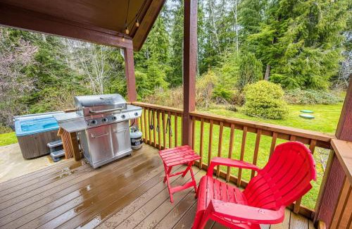 Forks Apartment | ElkCreek Inn Creekside tiny home