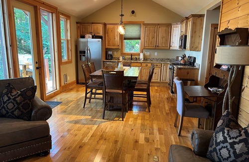 Apple Ridge Cabin | Elkhorn Cabin Blowing Rock NC Mountain views