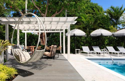 Downtown Hotel | Ella's Cottages - Key West Historic Inns