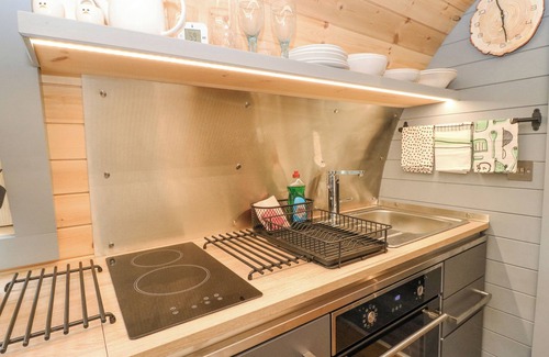 Appin Cottage | ELLERIC PODS - THE LAST RESORT, pet friendly, with a garden in Appin