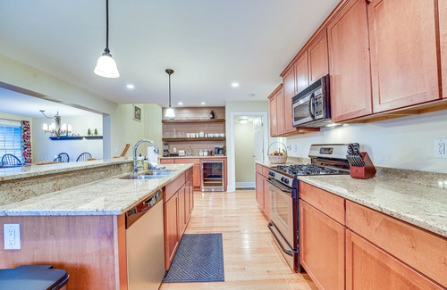 Ellicottville Apartment | Ellicottville Townhome w/Hot Tub ~ 2 Mi to Skiing