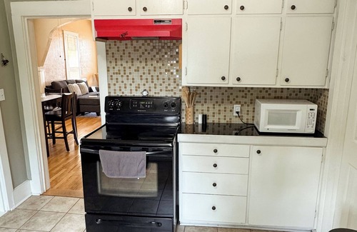 Grand Junction House | Elm Extended Stay Bungalow - 30 Day+ Stays!